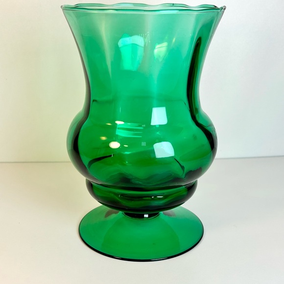 Empoli vintage green swirl design glass vase - Picture 2 of 6